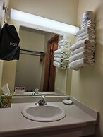 Budget Host Inn & Suites