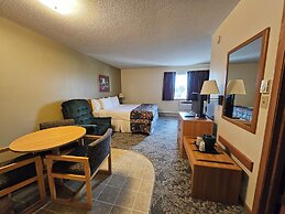 Budget Host Inn & Suites