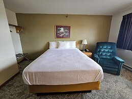 Budget Host Inn & Suites
