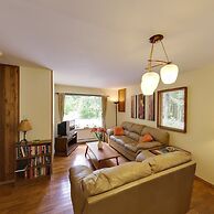 Cedar Song B & B and Cottage