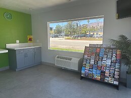 Hi-Way Host Motel