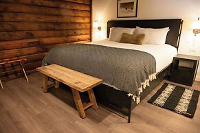 High Creek Lodge & Cabins