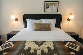 High Creek Lodge & Cabins