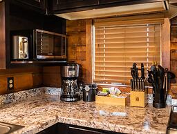 High Creek Lodge & Cabins