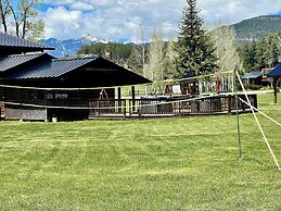 High Creek Lodge & Cabins