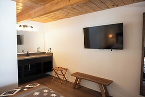 High Creek Lodge & Cabins