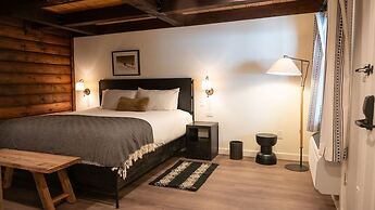 High Creek Lodge & Cabins
