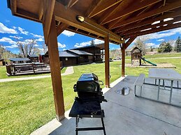 High Creek Lodge & Cabins