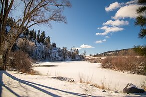 High Creek Lodge & Cabins