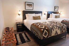 High Creek Lodge & Cabins