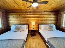 High Creek Lodge & Cabins