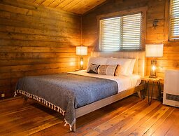 High Creek Lodge & Cabins