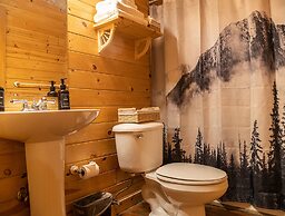 High Creek Lodge & Cabins