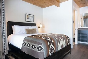 High Creek Lodge & Cabins