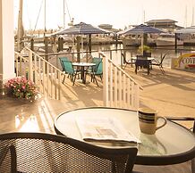 Cove Inn on Naples Bay