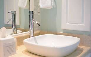 Cove Inn on Naples Bay