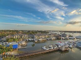 Cove Inn on Naples Bay
