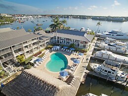 Cove Inn on Naples Bay