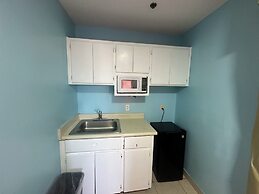 Guest Cottage & Suites By OYO Brunswick/Golden Isles