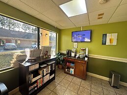 Guest Cottage & Suites By OYO Brunswick/Golden Isles