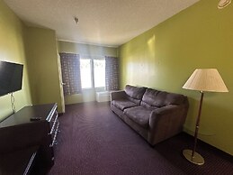 Guest Cottage & Suites By OYO Brunswick/Golden Isles