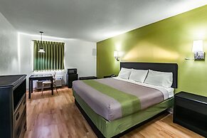 Motel 6 Augusta, KS