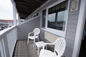 Tugboat Inn