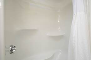 Tugboat Inn