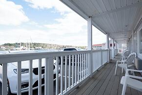 Tugboat Inn