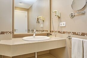 Universal Aparthotel Don Camilo