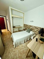 Hostal Residencia Cardona
