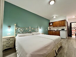 Apartamentos Frontera