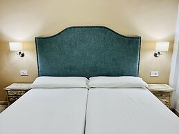 Apartamentos Frontera