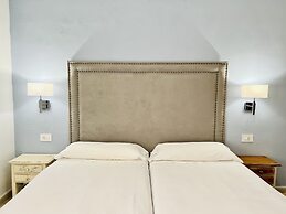 Apartamentos Frontera