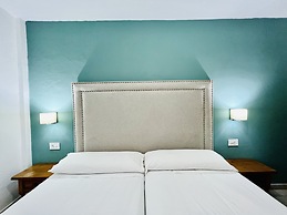 Apartamentos Frontera