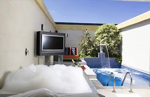 Zouk Hotel - Adults Only