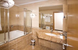 Zouk Hotel - Adults Only