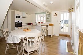 The Abbey Hotel and Apartments