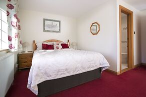 Iffin Farmhouse Accommodation