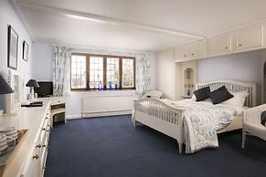 Iffin Farmhouse Accommodation