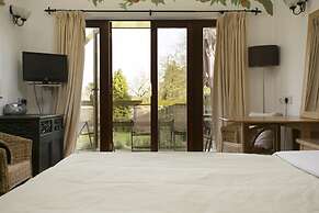 Iffin Farmhouse Accommodation