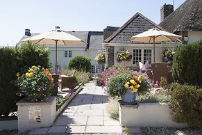 Yalbury Cottage