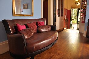 Farnley Tower Guesthouse