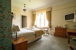 Farnley Tower Guesthouse