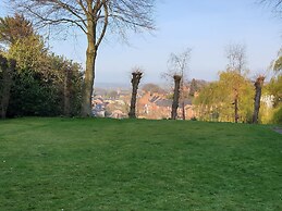 Farnley Tower Guesthouse