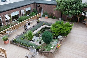 King Charles Hotel