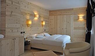 Chalet Laura Lodge Hotel