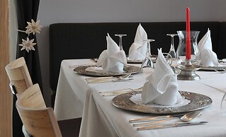 Chalet Laura Lodge Hotel