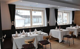 Chalet Laura Lodge Hotel