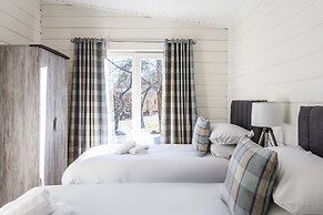 Roydon Marina Village